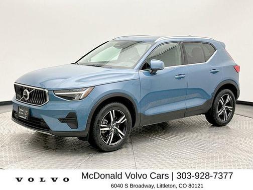 Fjord Blue Metallic 2025 Volvo XC40 B5 Core Bright Theme