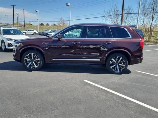 2025 Volvo XC90 B5 Core