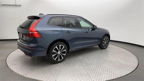 2024 Volvo XC60 B5 Plus Dark Theme