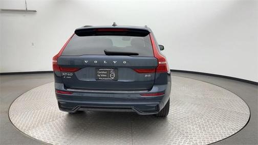 2023 Volvo XC60 B5 Plus Dark Theme