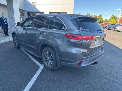 2017 Toyota Highlander LE
