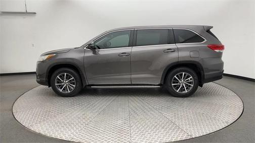 2017 Toyota Highlander LE