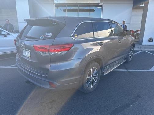 2017 Toyota Highlander LE
