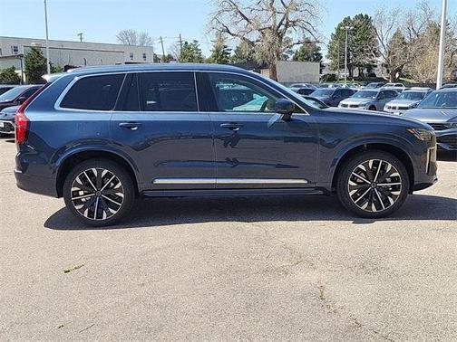 2025 Volvo XC90 B6 Plus 7-Seater