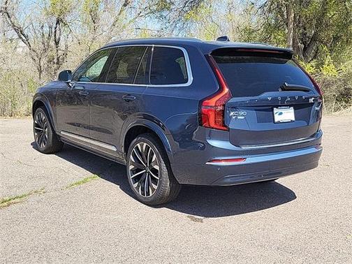 2025 Volvo XC90 B6 Plus 7-Seater