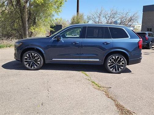 2025 Volvo XC90 B6 Plus 7-Seater