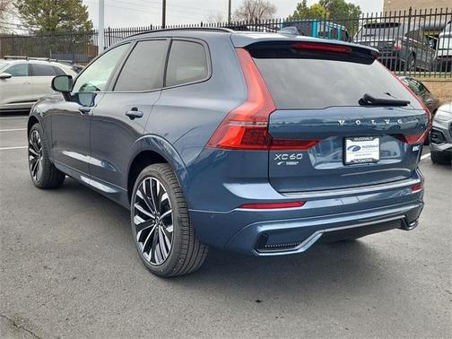 2026 Volvo XC60 B5 Ultra