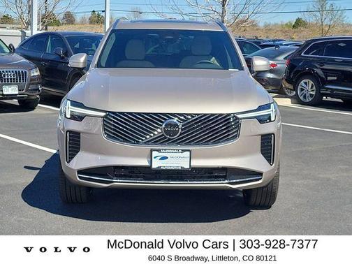Bright 2026 Volvo XC90 B6 Plus 6-Seater