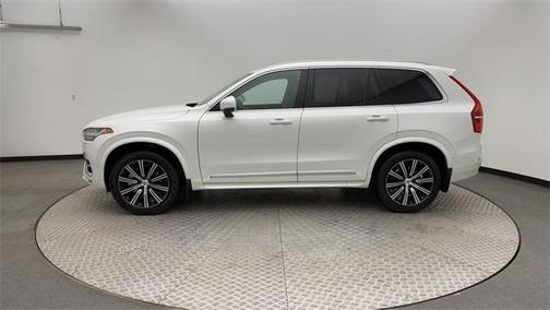 2025 Volvo XC90 B6 Plus 7-Seater