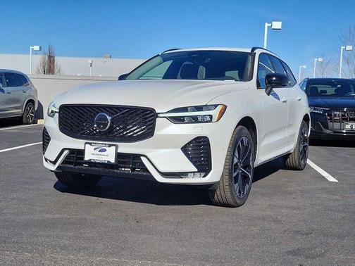 2026 Volvo XC60 B5 Plus