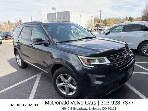 Smoked Quartz Metallic Tinted Clearcoat 2017 Ford Explorer XLT