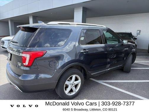 Smoked Quartz Metallic Tinted Clearcoat 2017 Ford Explorer XLT