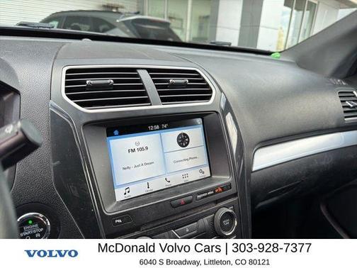 Smoked Quartz Metallic Tinted Clearcoat 2017 Ford Explorer XLT