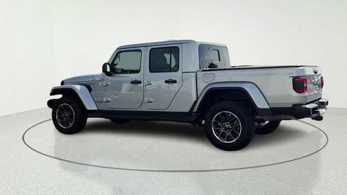 Billet Silver Metallic Clearcoat 2021 Jeep Gladiator Overland
