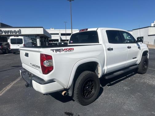 2018 Toyota Tundra SR5