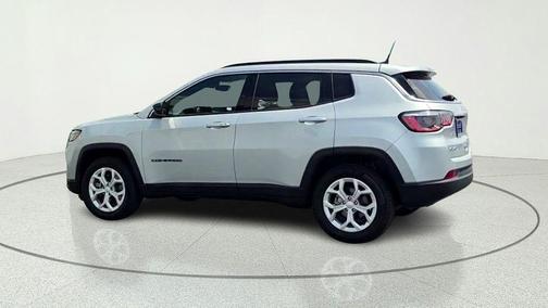 Silver Zynith 2024 Jeep Compass Latitude
