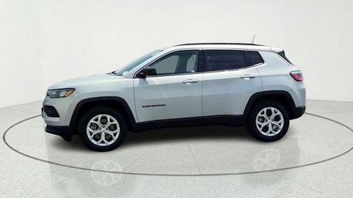 Silver Zynith 2024 Jeep Compass Latitude