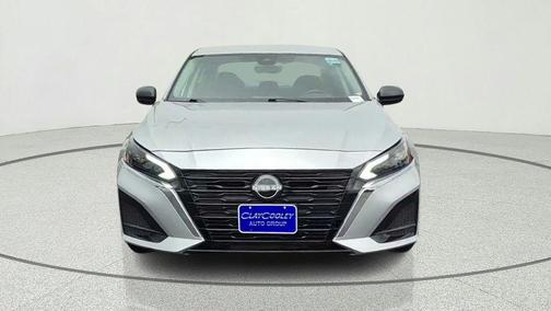 Brilliant Silver Metallic 2024 Nissan Altima 2.5 SV
