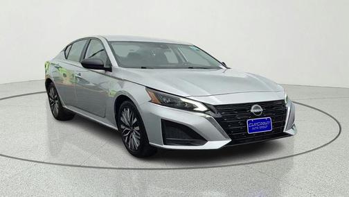 Brilliant Silver Metallic 2024 Nissan Altima 2.5 SV