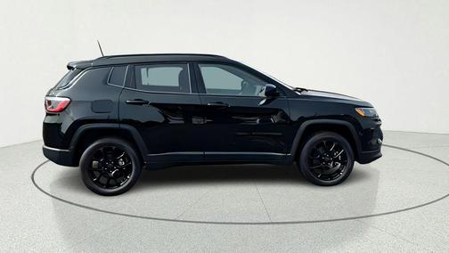 Diamond Black 2026 Jeep Compass Latitude