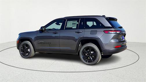 2025 Jeep Grand Cherokee Laredo