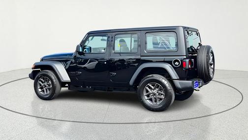 Black Clearcoat 2026 Jeep Wrangler Sport