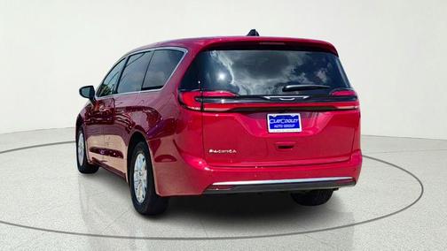 PR6 2027 Chrysler Pacifica SELECT