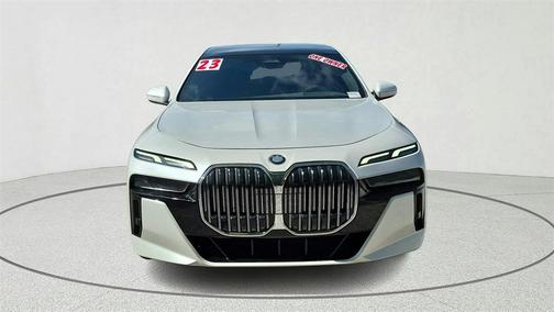 2023 BMW 740 i