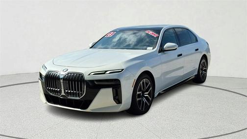 2023 BMW 740 i