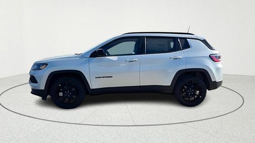 Silver Zynith 2026 Jeep Compass Latitude