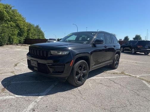 2022 Jeep Grand Cherokee Altitude