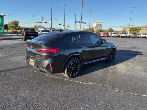 2022 BMW X4 M40i