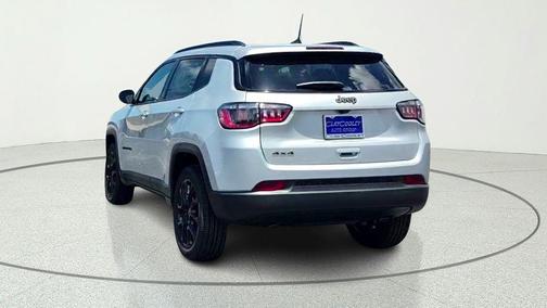 Silver Zynith 2026 Jeep Compass Latitude