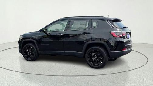 Diamond Black 2026 Jeep Compass Latitude