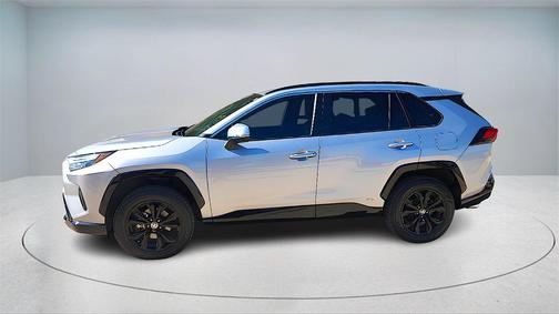 2022 Toyota RAV4 Hybrid SE