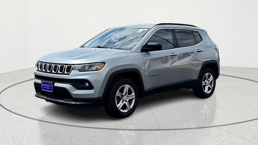 Gray 2024 Jeep Compass Latitude