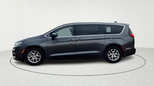 2023 Chrysler Pacifica Touring-L