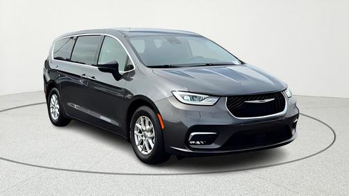 2023 Chrysler Pacifica Touring-L