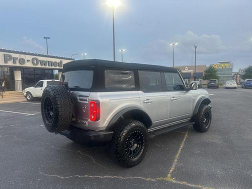 2023 Ford Bronco Base