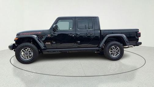 Black Clearcoat 2026 Jeep Gladiator Mojave