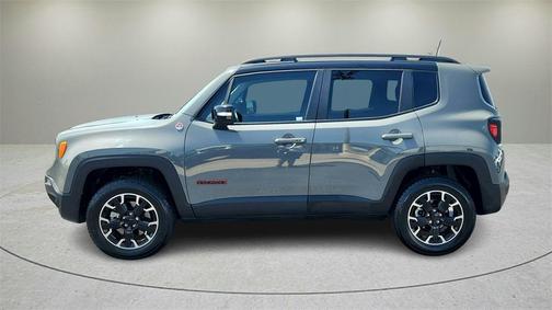 2023 Jeep Renegade Trailhawk
