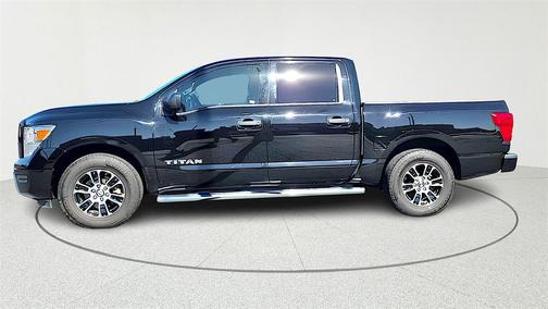 2022 Nissan Titan SV