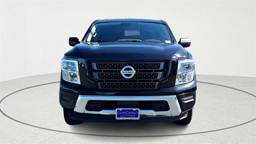2022 Nissan Titan SV
