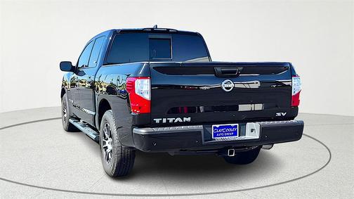 2022 Nissan Titan SV