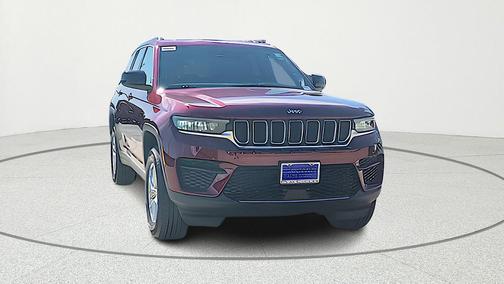 Velvet Red Pearlcoat 2026 Jeep Grand Cherokee Laredo