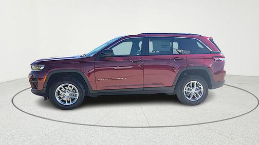 Velvet Red Pearlcoat 2026 Jeep Grand Cherokee Laredo
