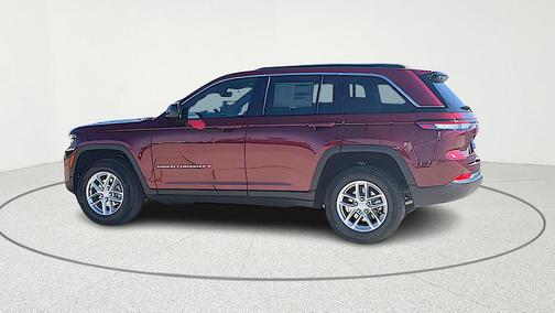 Velvet Red Pearlcoat 2026 Jeep Grand Cherokee Laredo