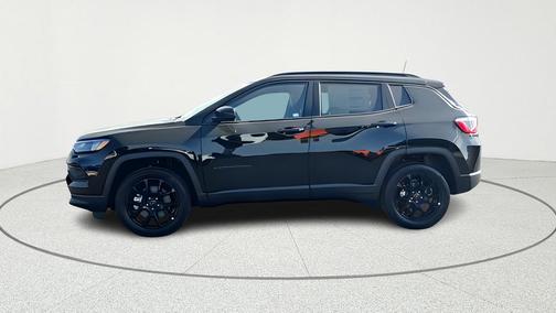 Diamond Black 2026 Jeep Compass Latitude