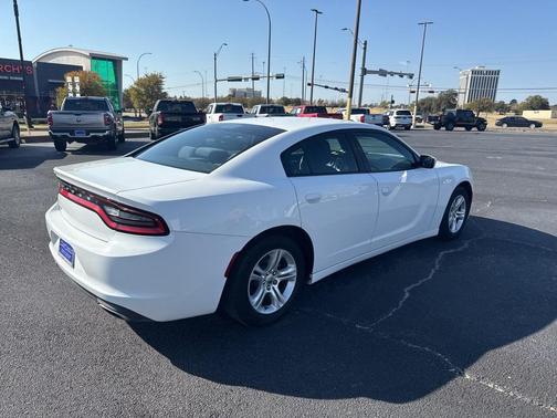 2016 Dodge Charger SE