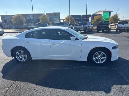 2016 Dodge Charger SE